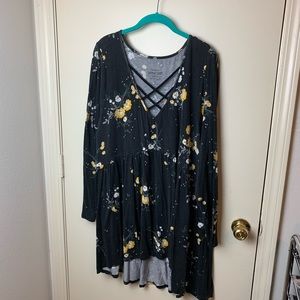 Floral long sleeve torrid top size 3